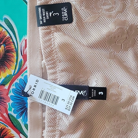 Torrid 360 degree shapewear Spanx shorts beige nude size 3x - Picture 2 of 3